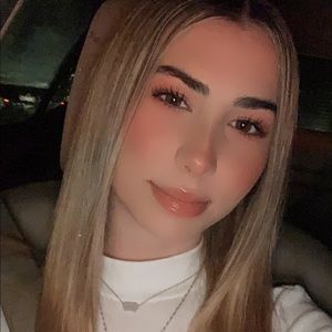 Meet your Posher, Marissa